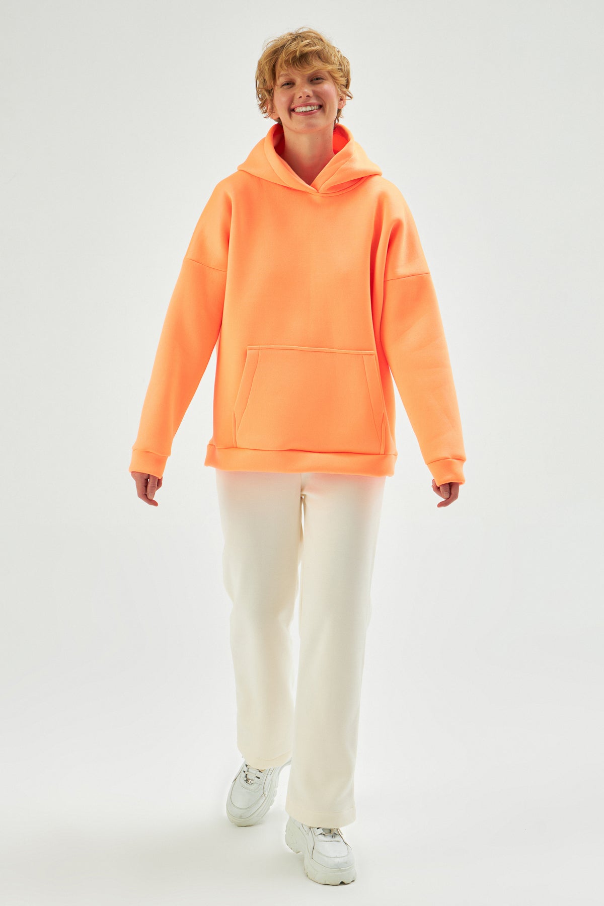 MUNI MUNI -  Oversize Neon Hoodie - orange