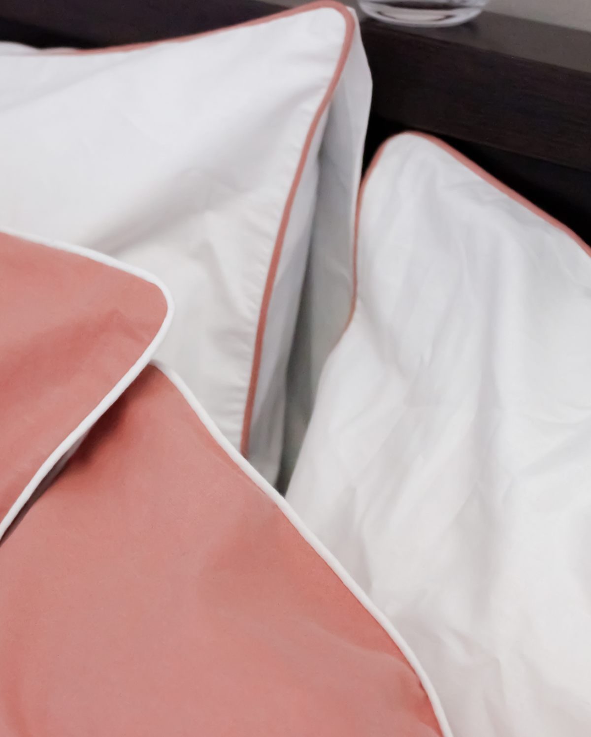 Classic Percale - Core Bedding Set - White with Peach Piped Edge